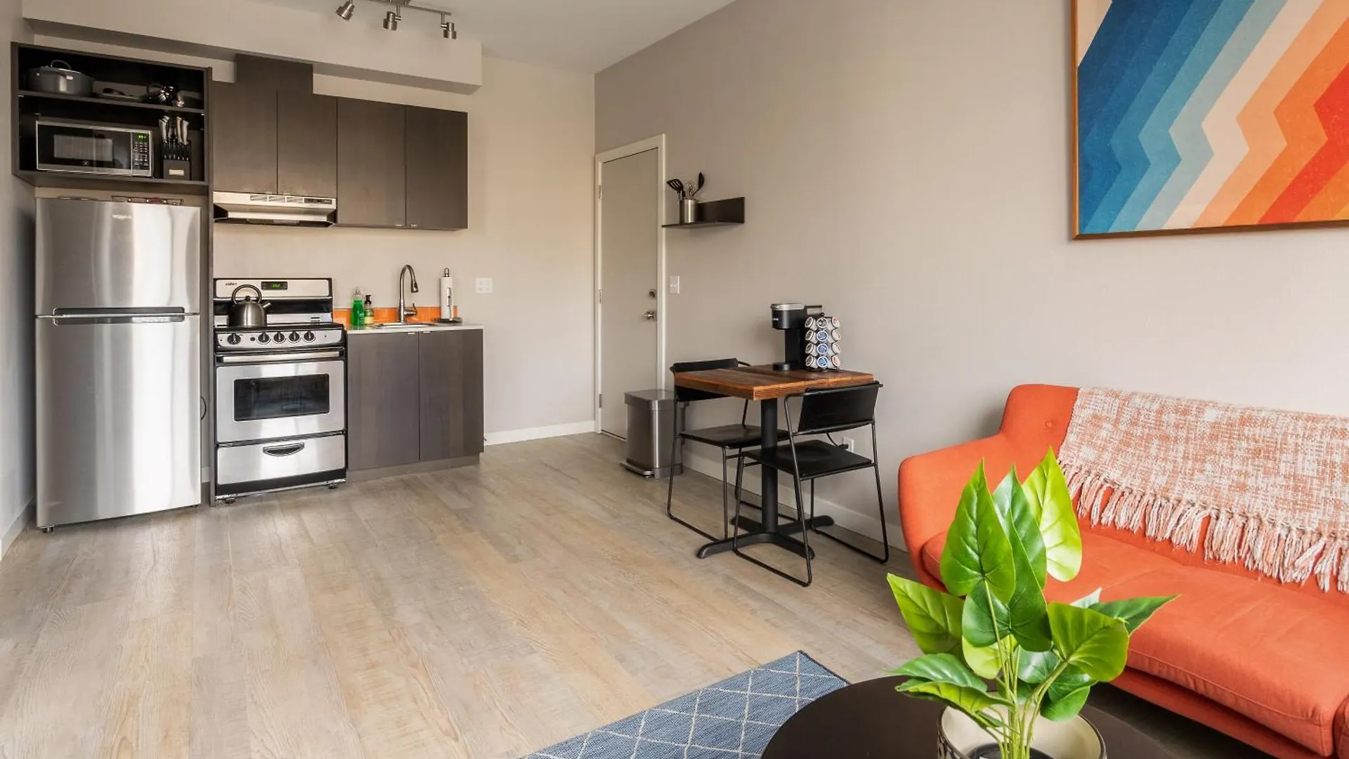 Retro Modern 1-Bedroom With 90 Walkscore Portland 0*,  Amerikai Egyesült Államok