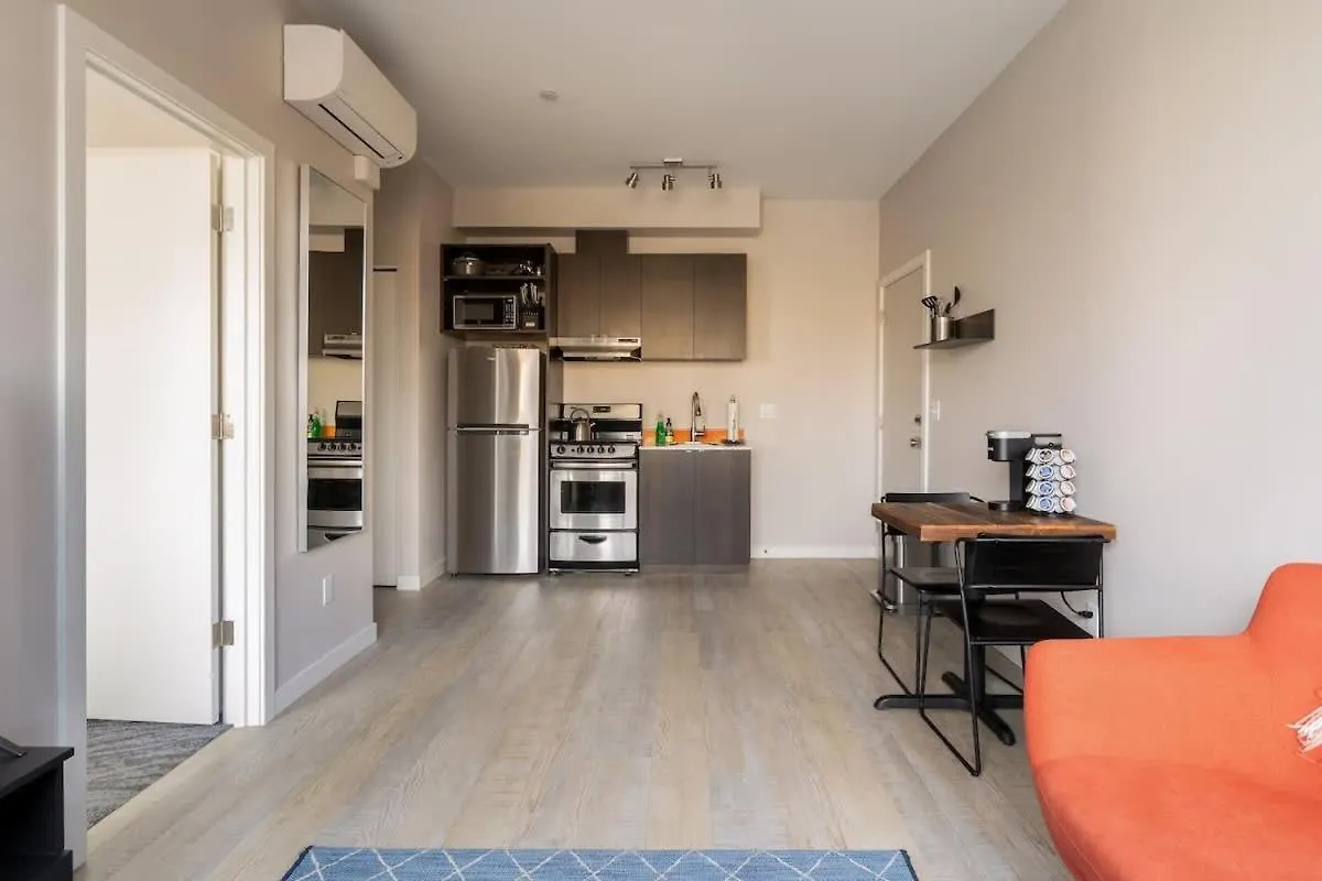 Apartment Retro Modern 1-Bedroom With 90 Walkscore Portland