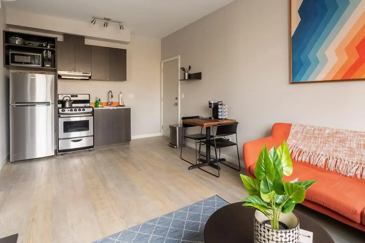 Apartment Retro Modern 1-Bedroom With 90 Walkscore Portland