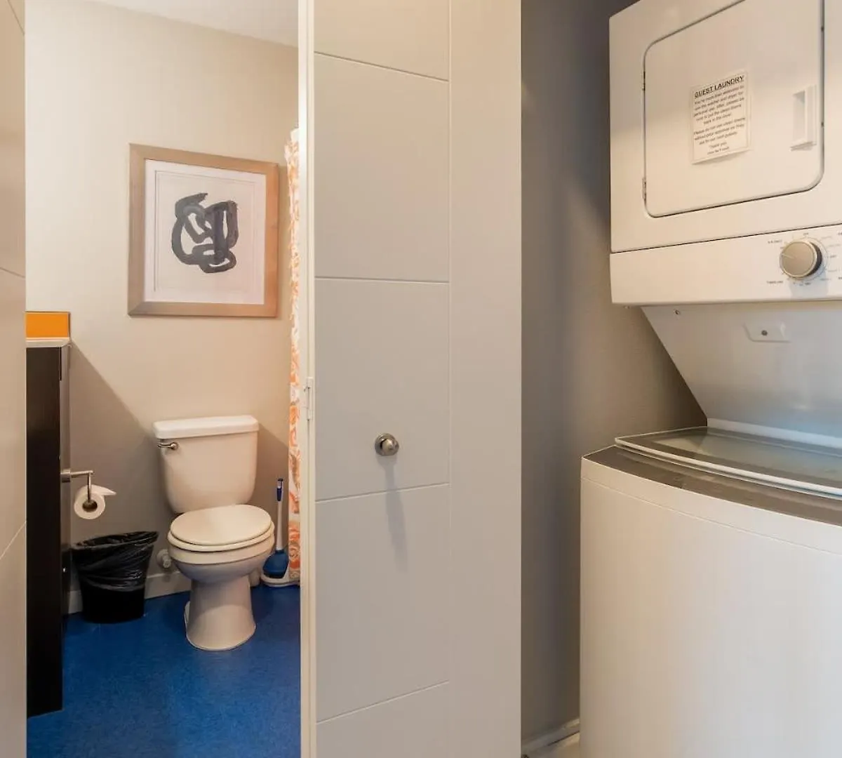 Retro Modern 1-Bedroom With 90 Walkscore Portland 0*,